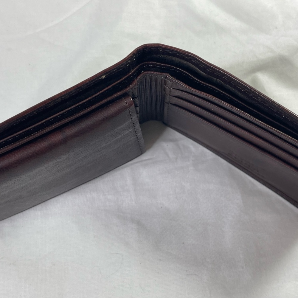 Buxton Brown Leather Bifold Wallet - Picture 6 of 7